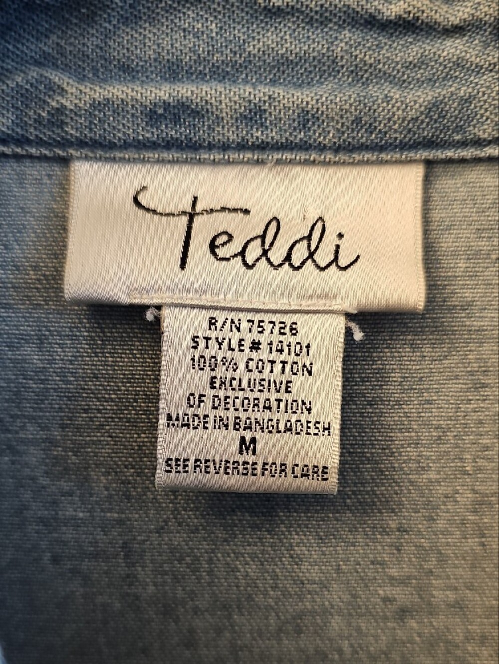 Vintage Teddi Light Blue Denim Button-Down Shirt with Red Heart Embroidery - Picture 2 of 8